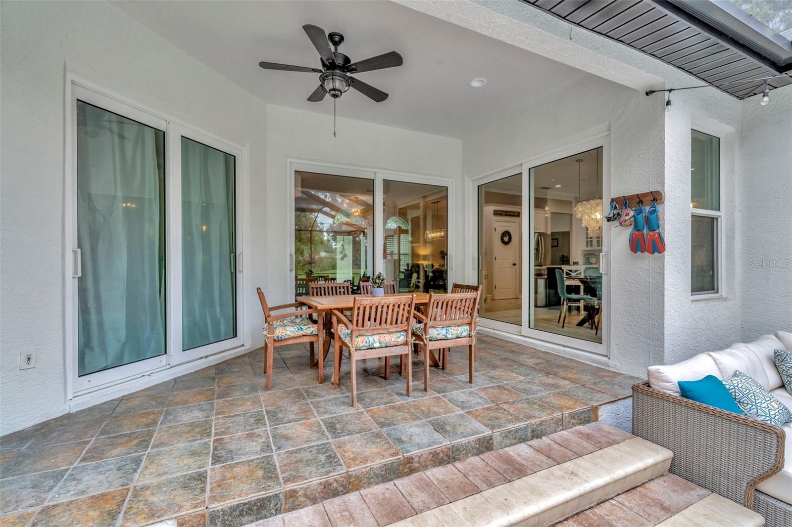Covered back porch!