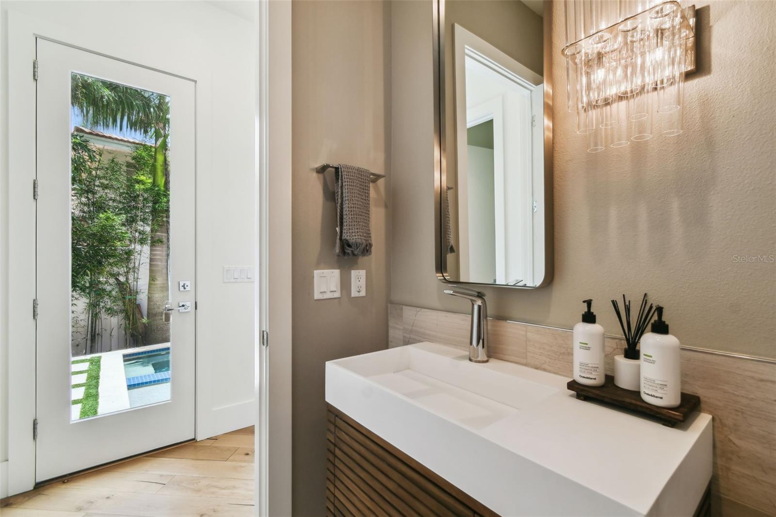 Pool / Guest Bathroom