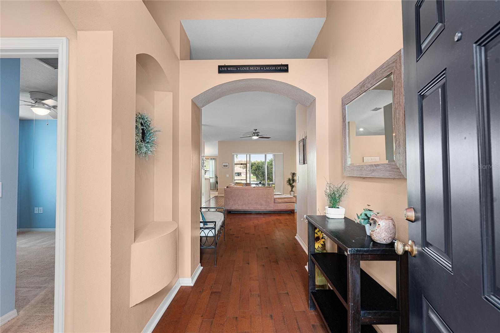 Entry/Foyer