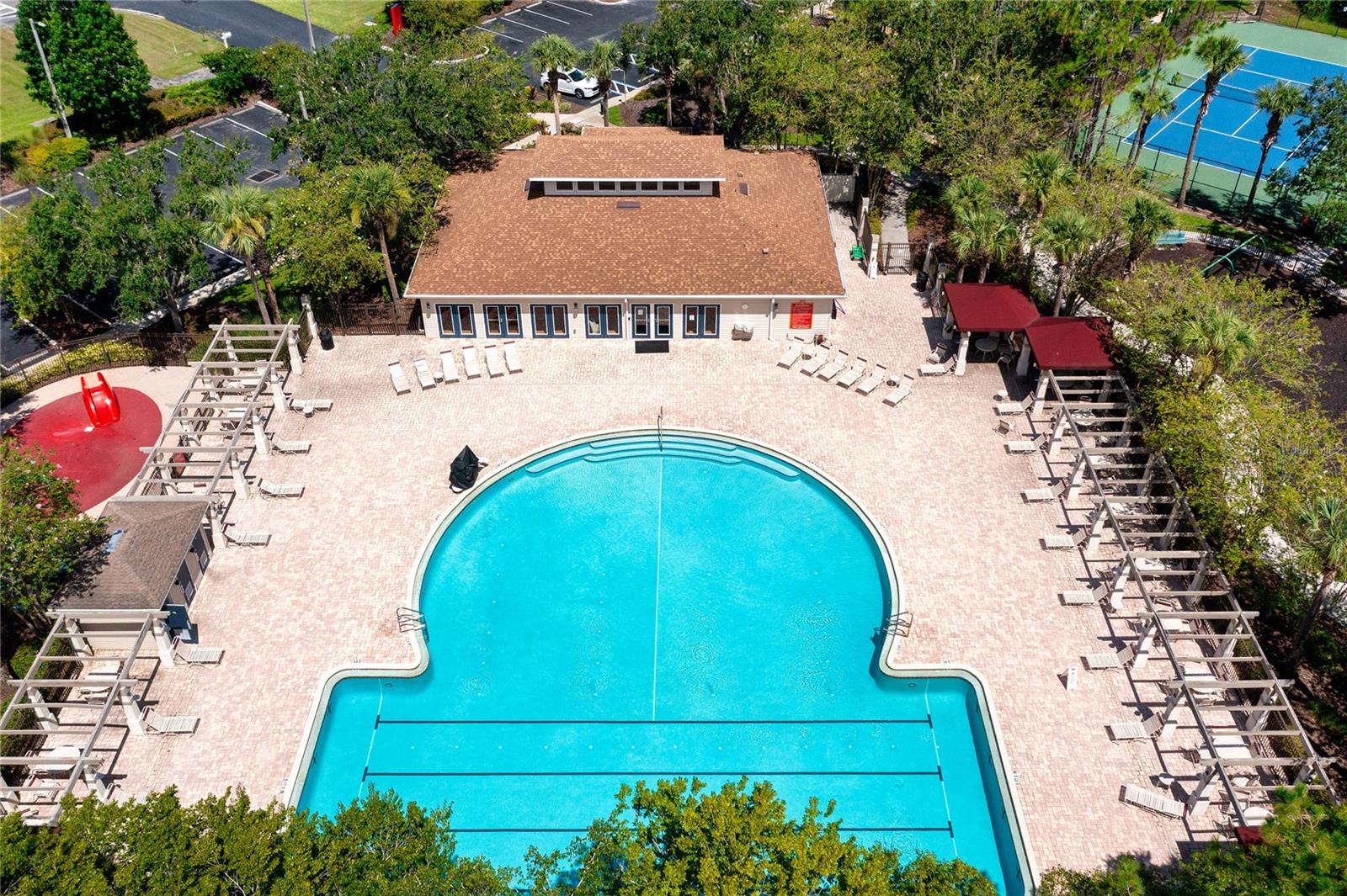 Pool/Clubhouse