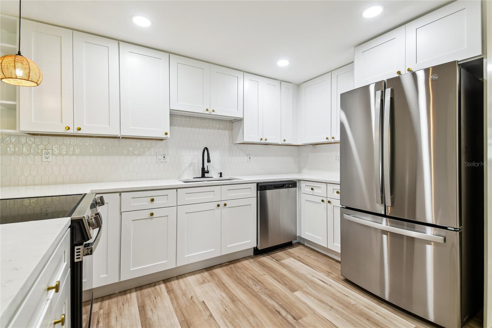 NEW APPLIANCES AND NEW KITCHEN CABINETS