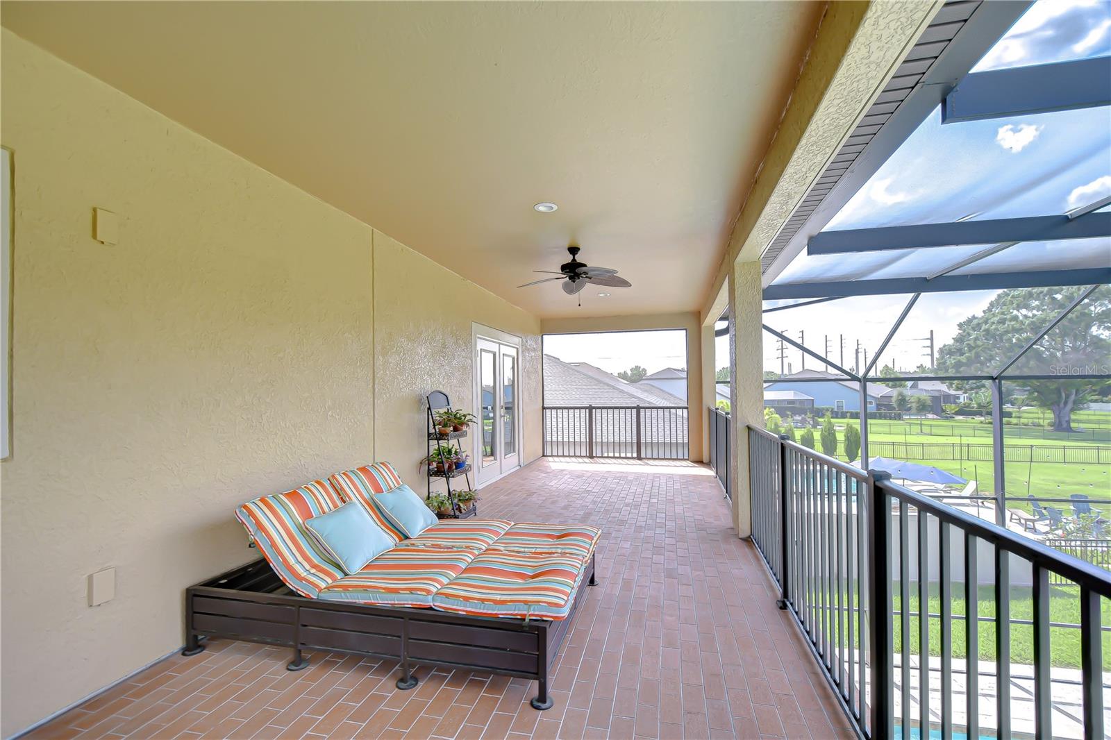 Large luxury relaxation upstairs