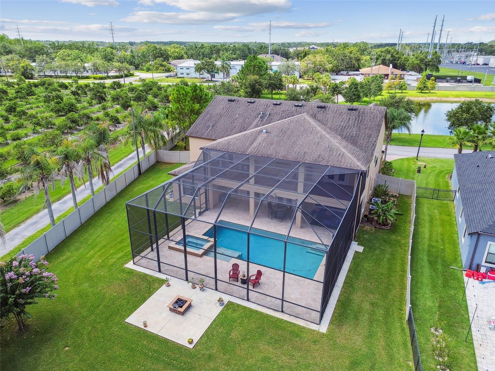 Aerial view of large screened in lanai