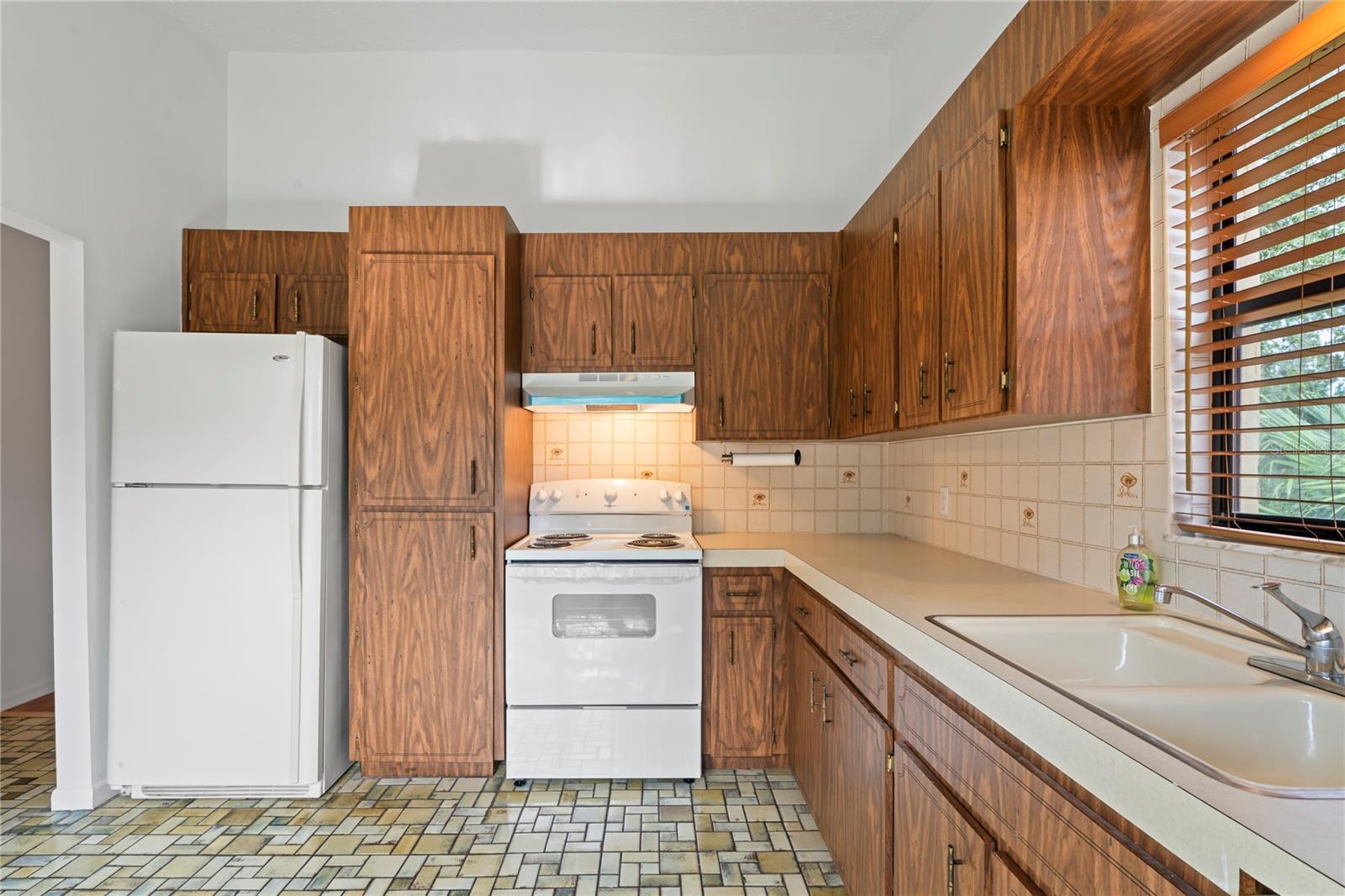 PLENTY OF COUNTER SPACE