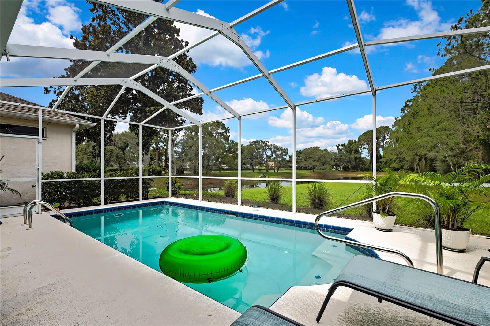 Pool/Pond & Fountain