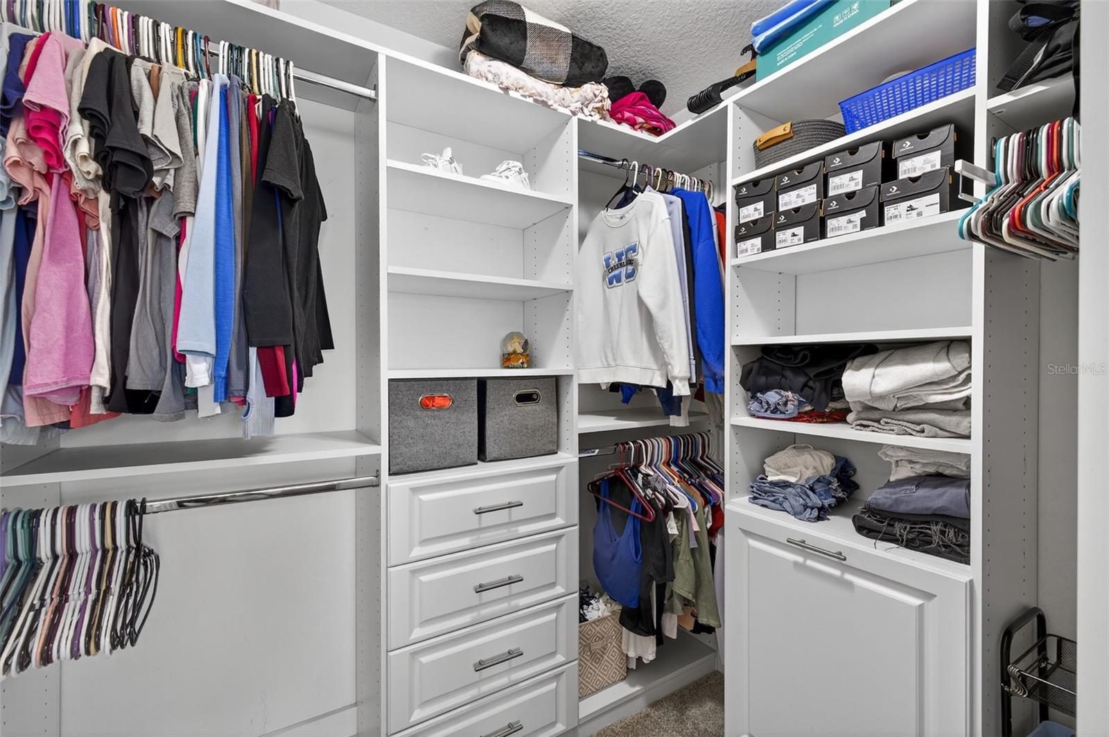 Custom closet