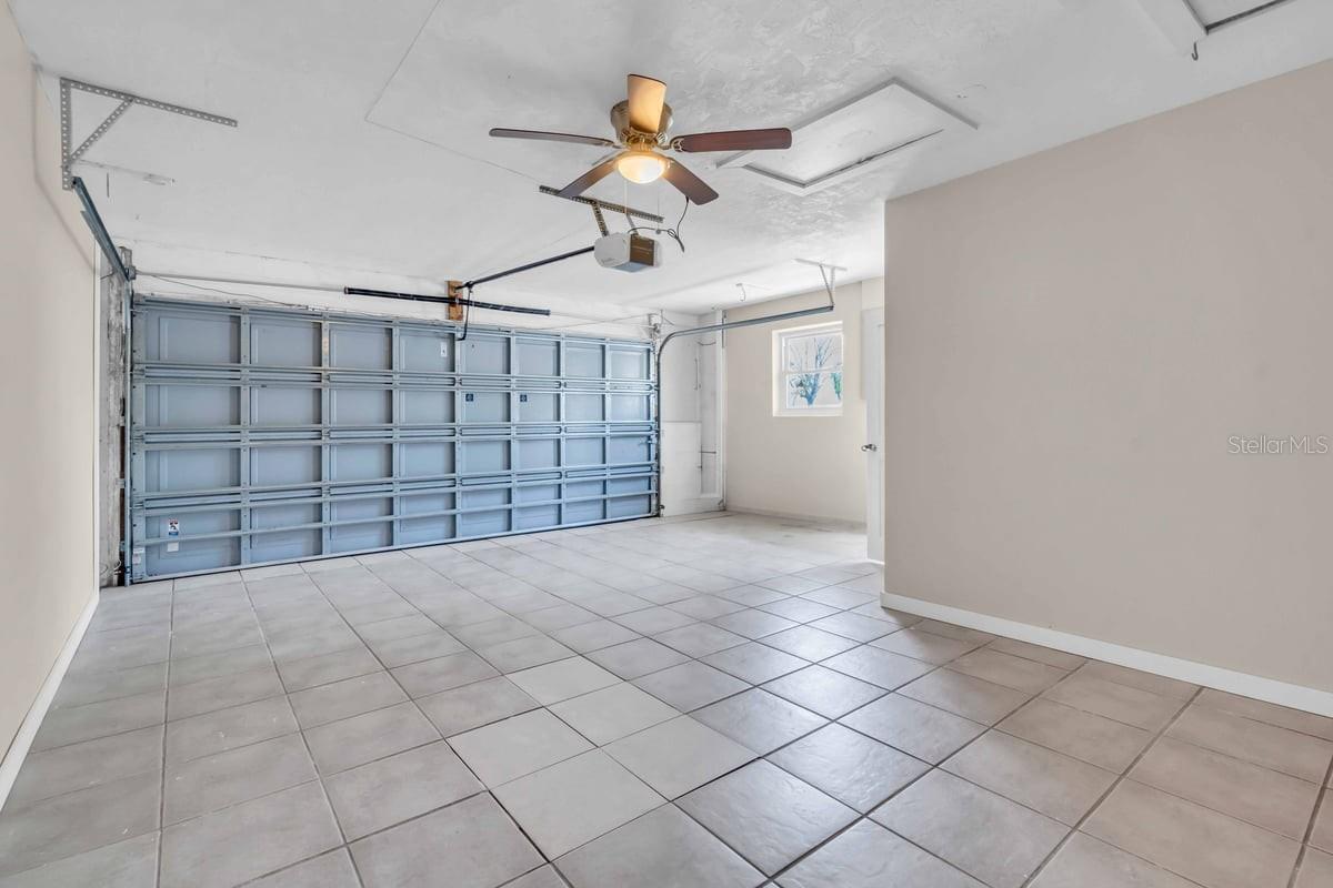 Garage/Bonus Room