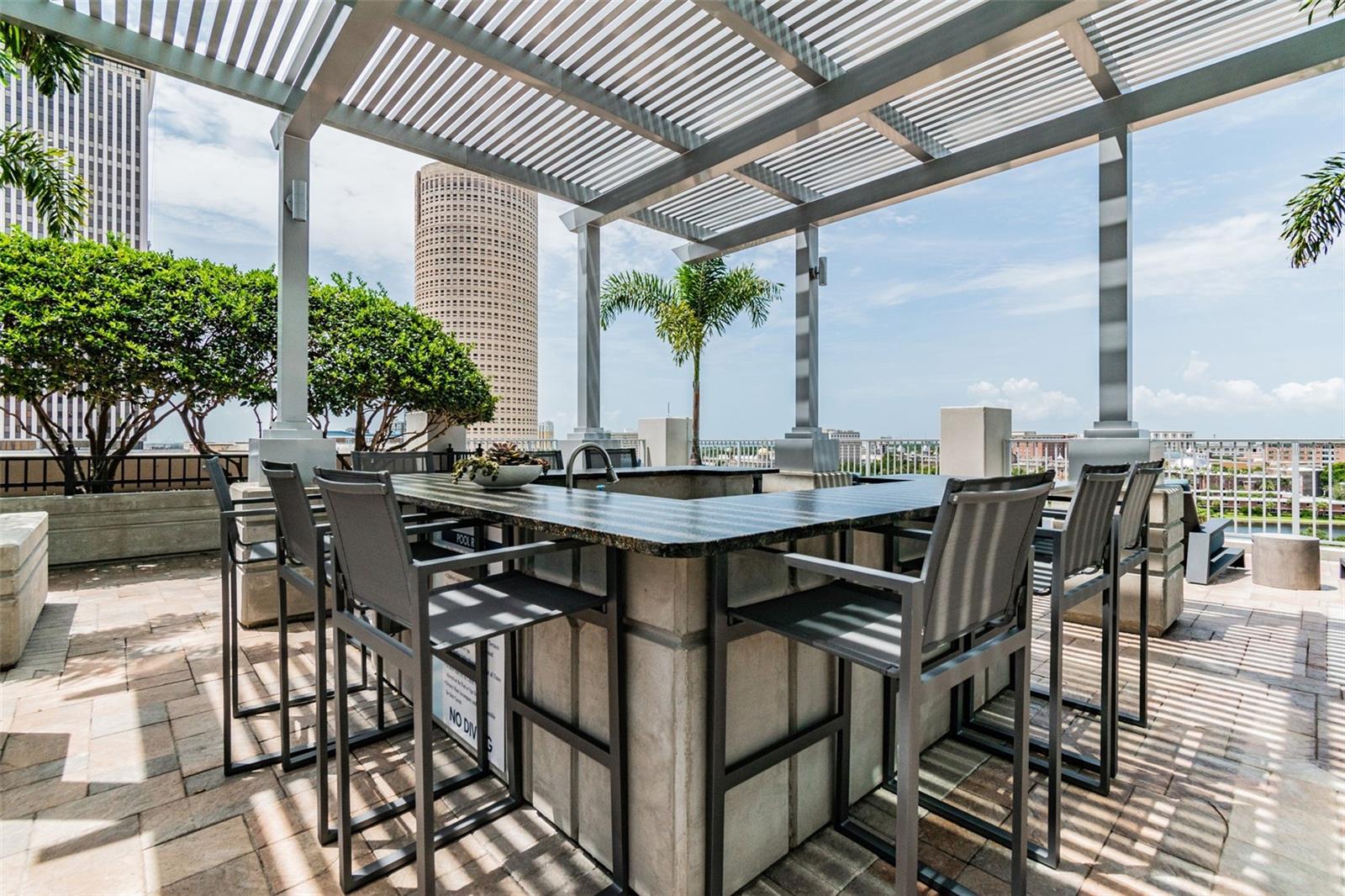 Outdoor kitchen and bar