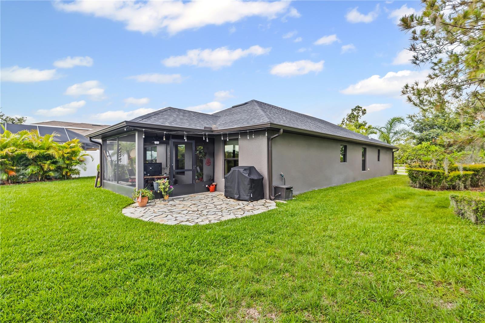 Private & Spacious Backyard