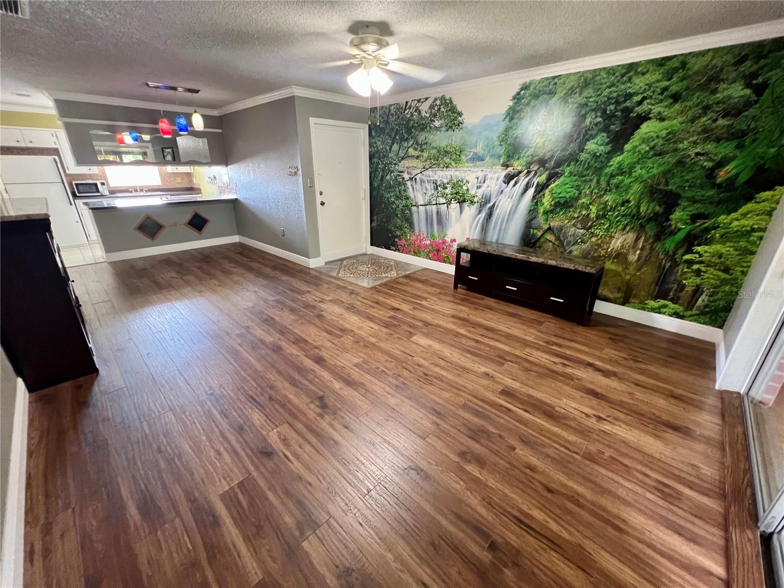 Living dining area