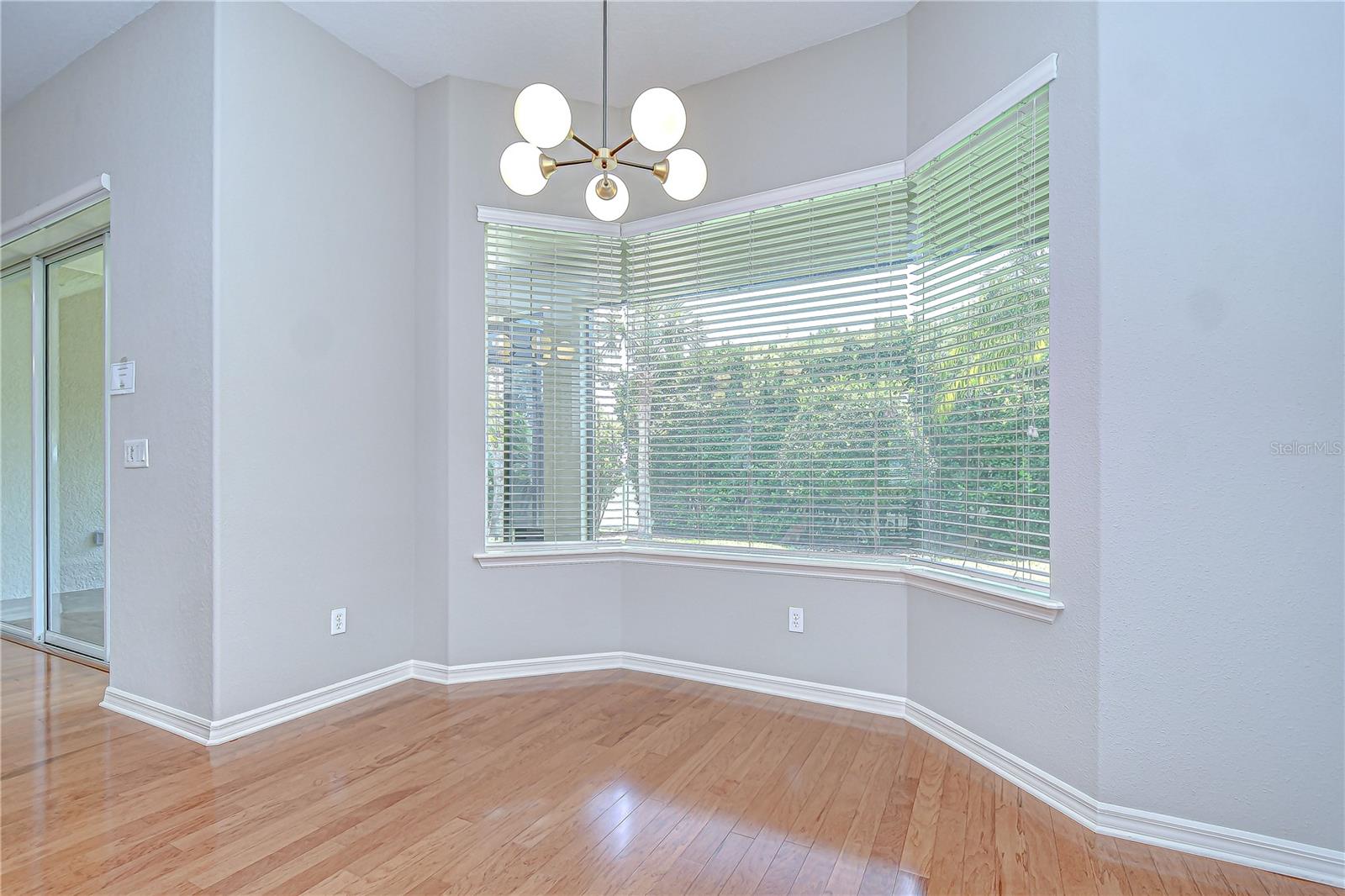 Breakfast nook!