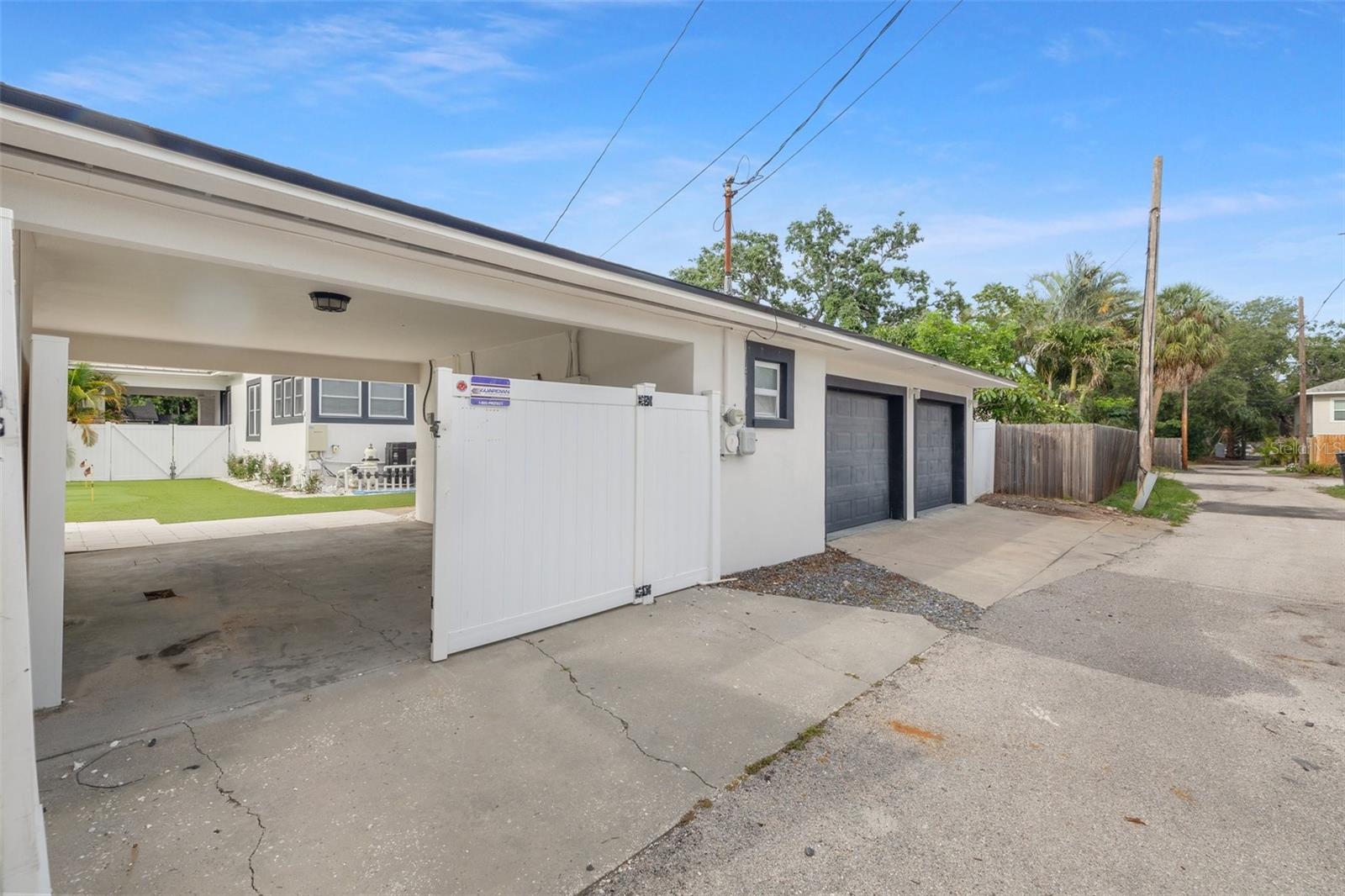 Alley access/Covered porch
