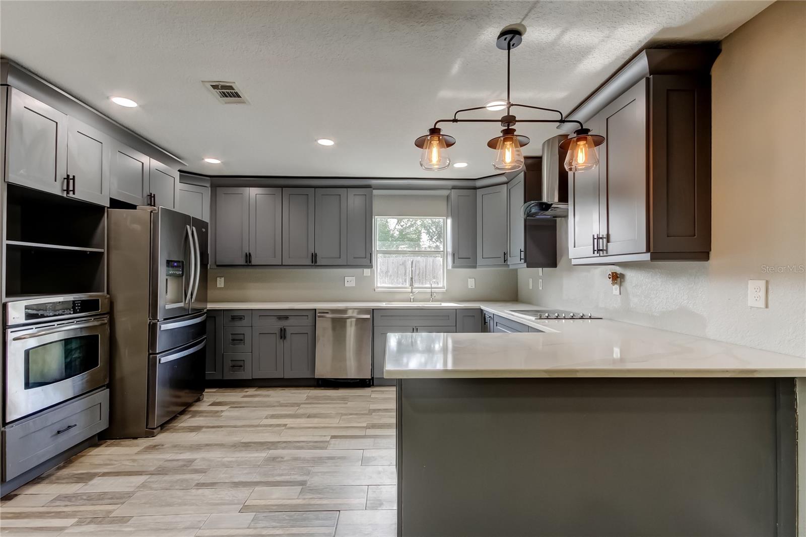 Large kitchen with lots of counter space!