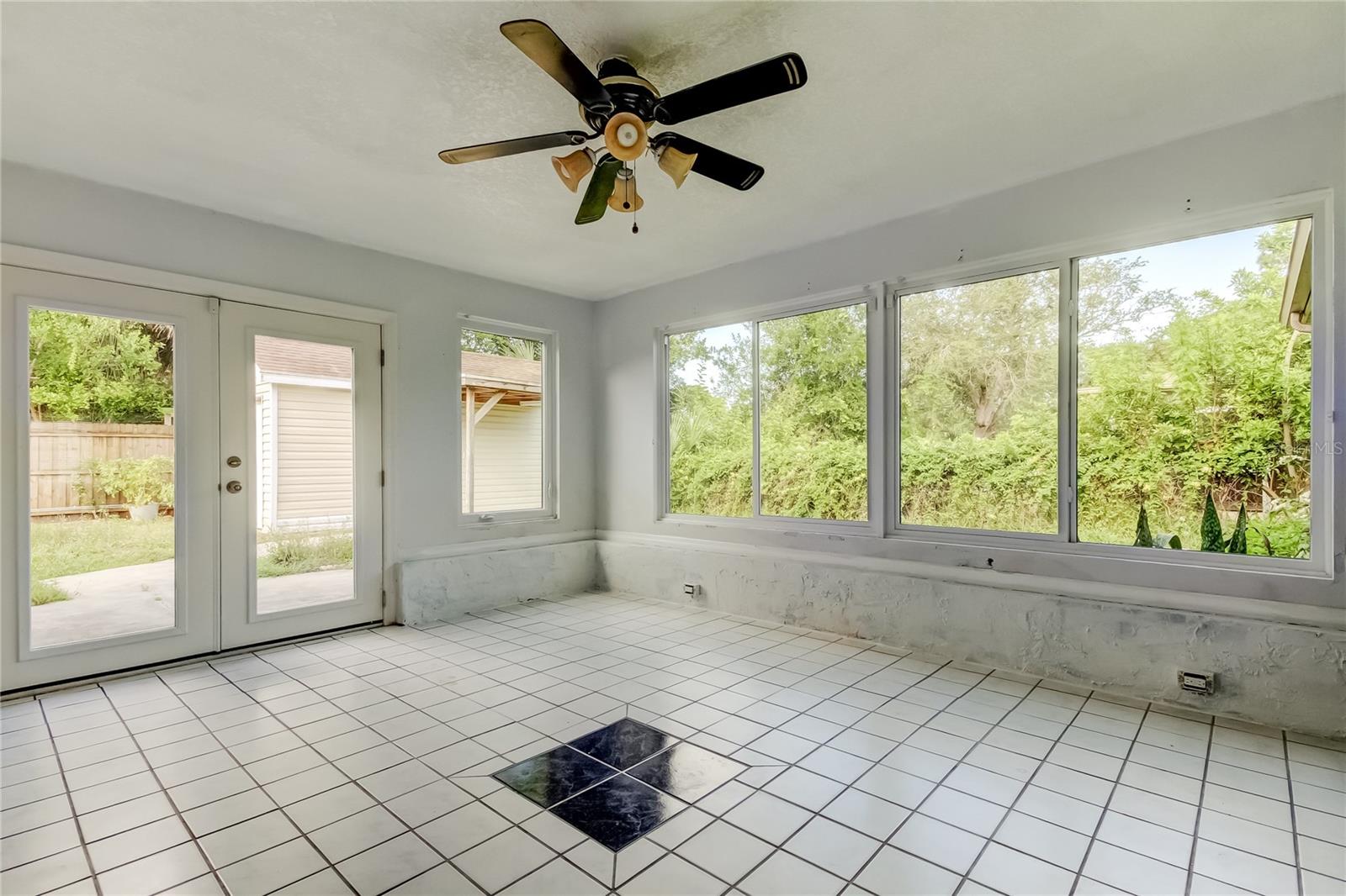 Large enclosed lanai
