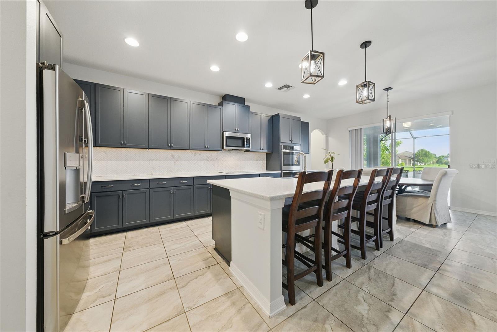 Grand Kitchen with large Walk-in Closet