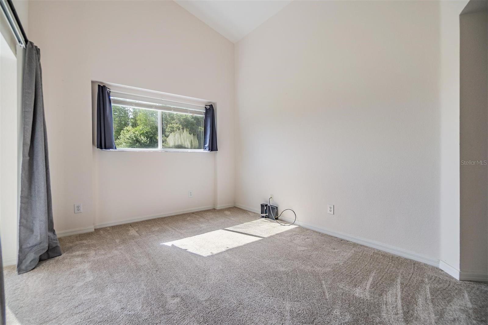 Office/flexroom off the master bedroom
