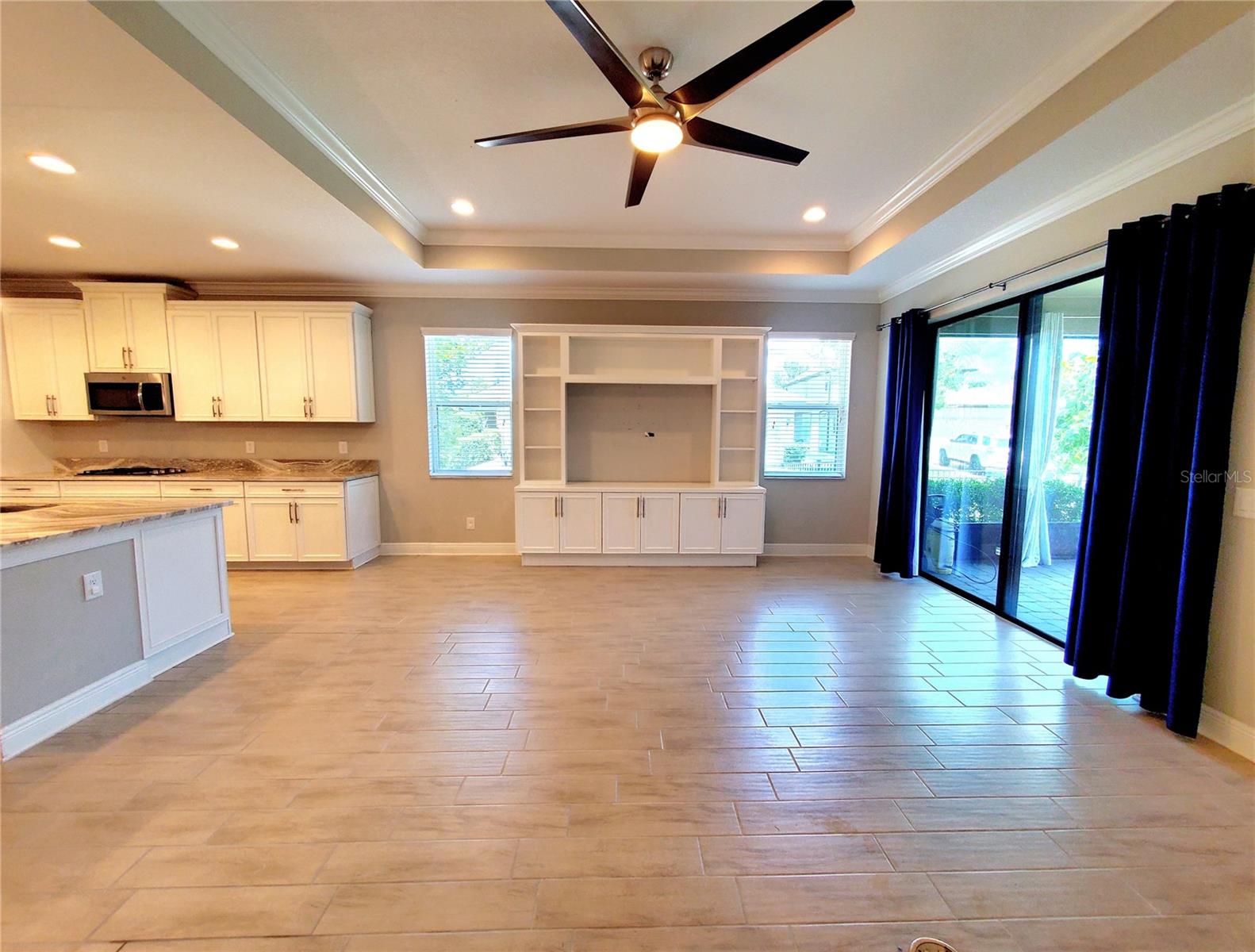 GREAT ROOM OFF KITCHEN