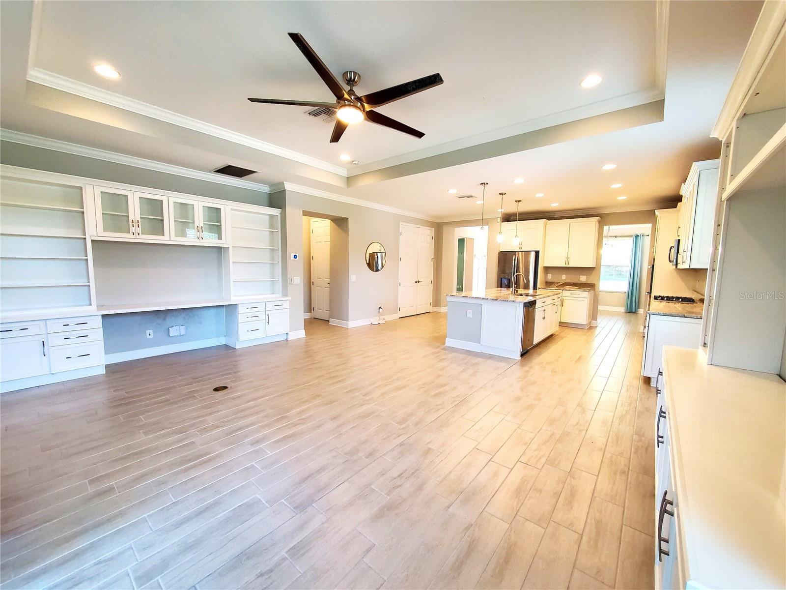 RECESSED CEILING