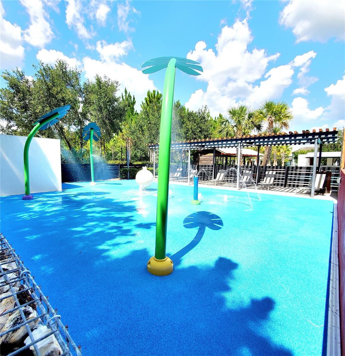 NEIGHBORHOOD SPLASH PAD