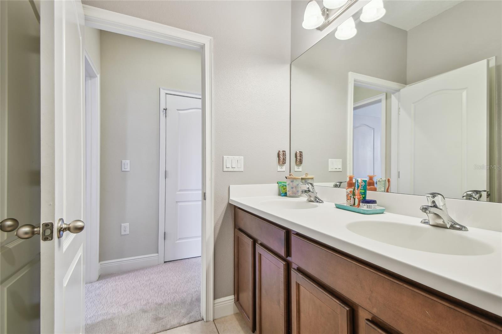 Dual Sinks