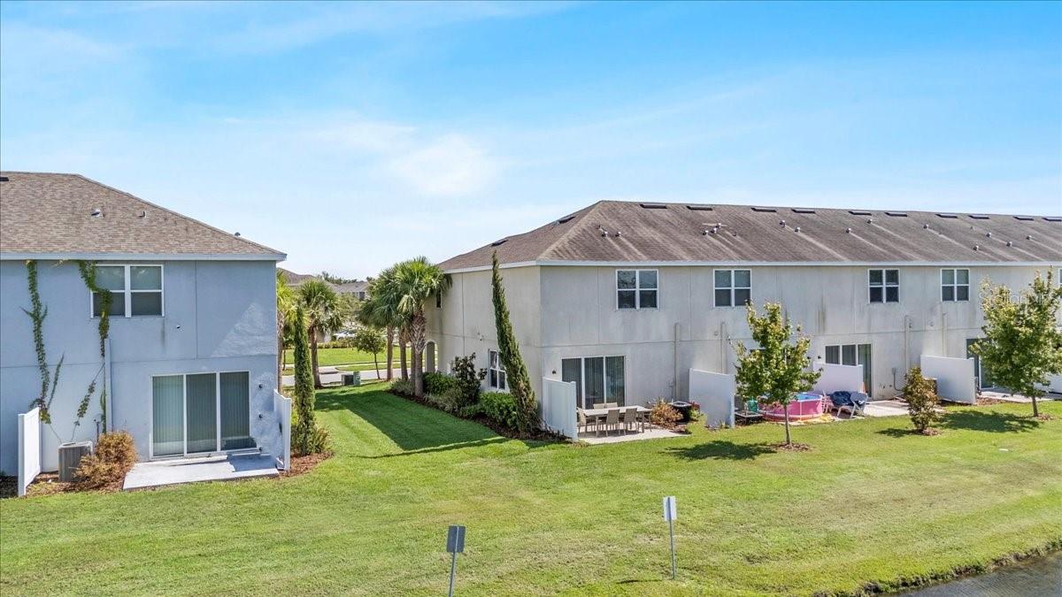 Extra large space between both townhome blocks