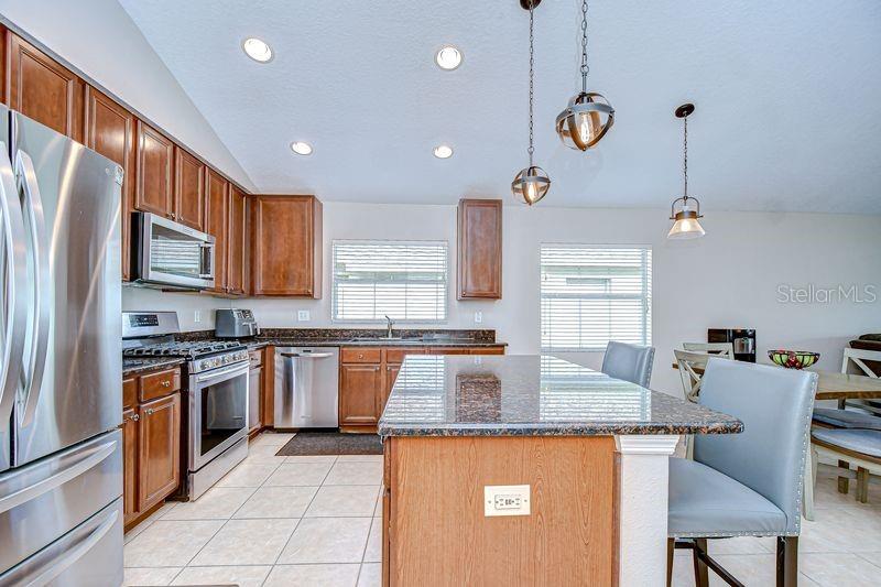 Beautiful Spacious Kitchen