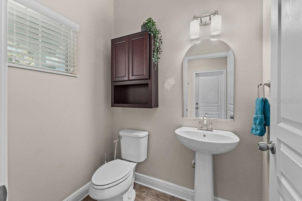 1/2 bath downstairs