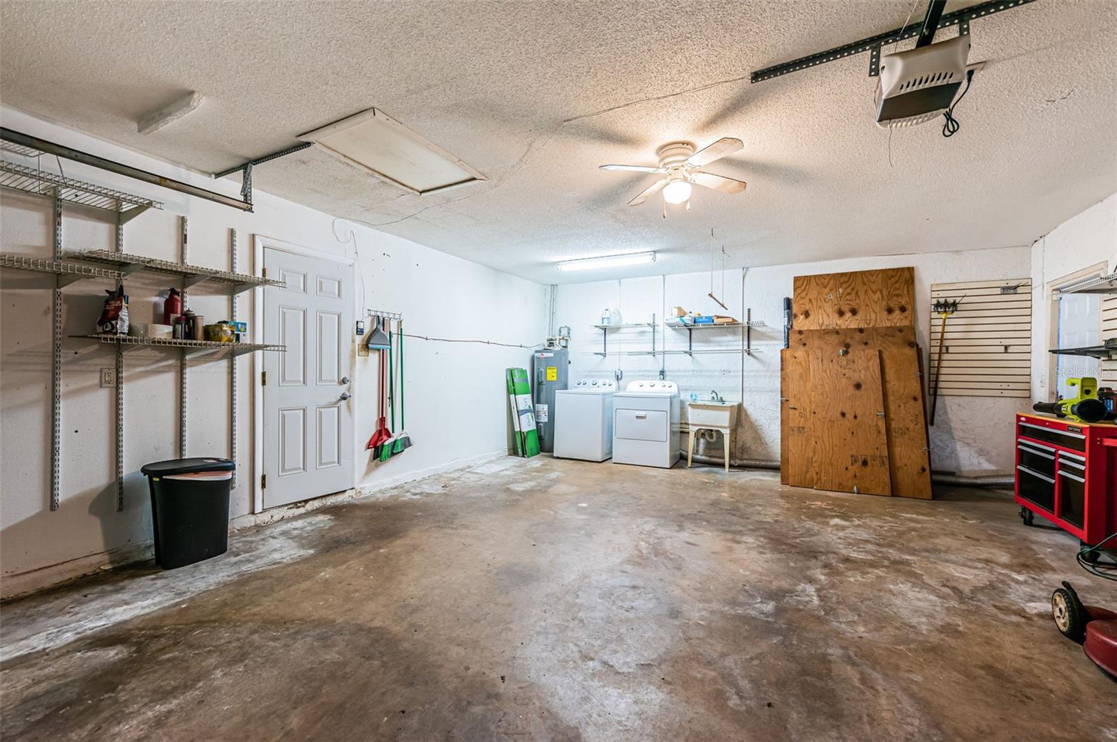 Covered patio with custom bar, granite counter top