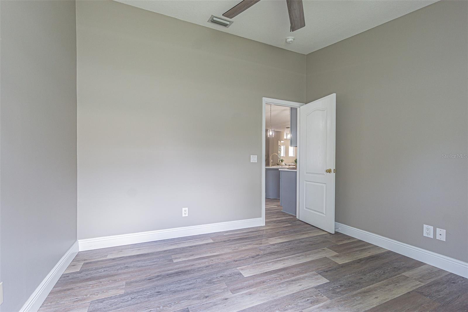 4th Bedroom has walk in closet