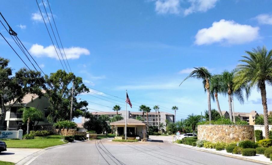 Harborpointe manned gated entry