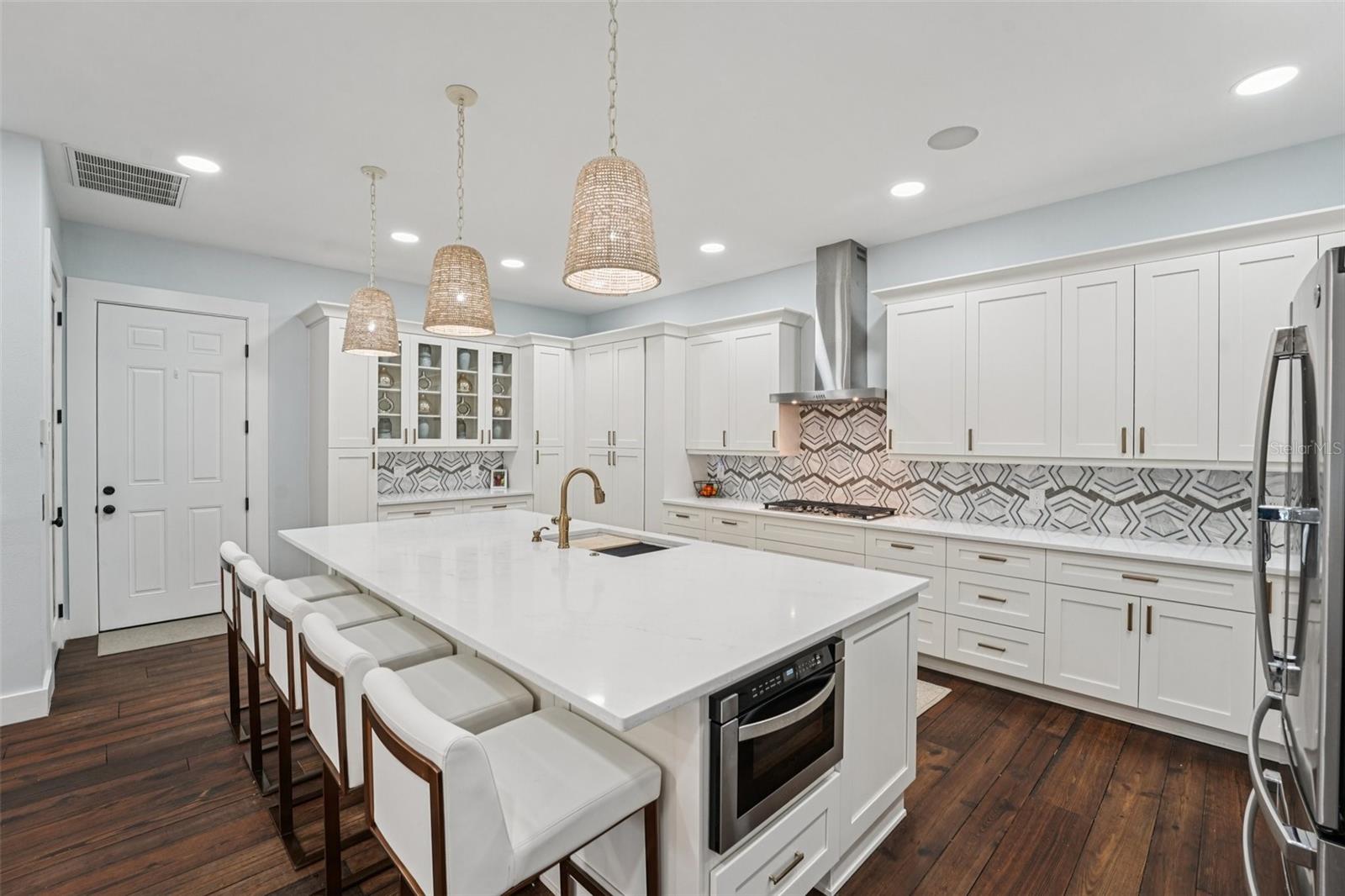 An abundance of 42" cabinets with soft close doors and draws.