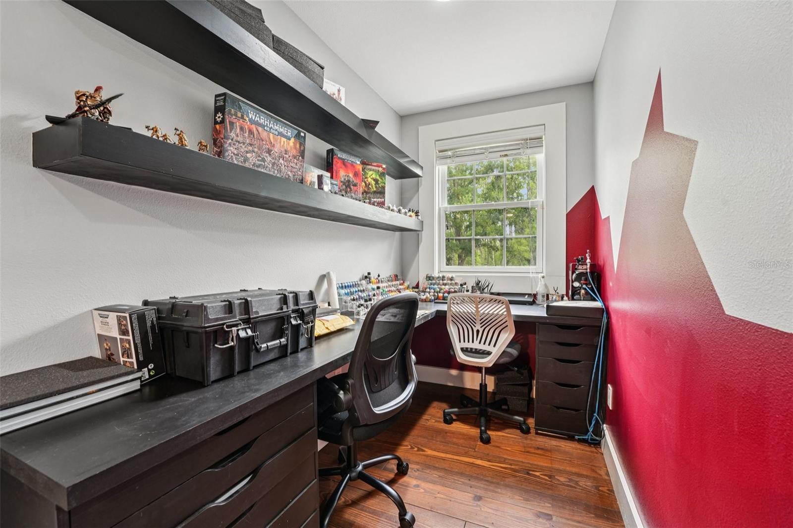 Knook/Desk in the bonus room for arts & crafts