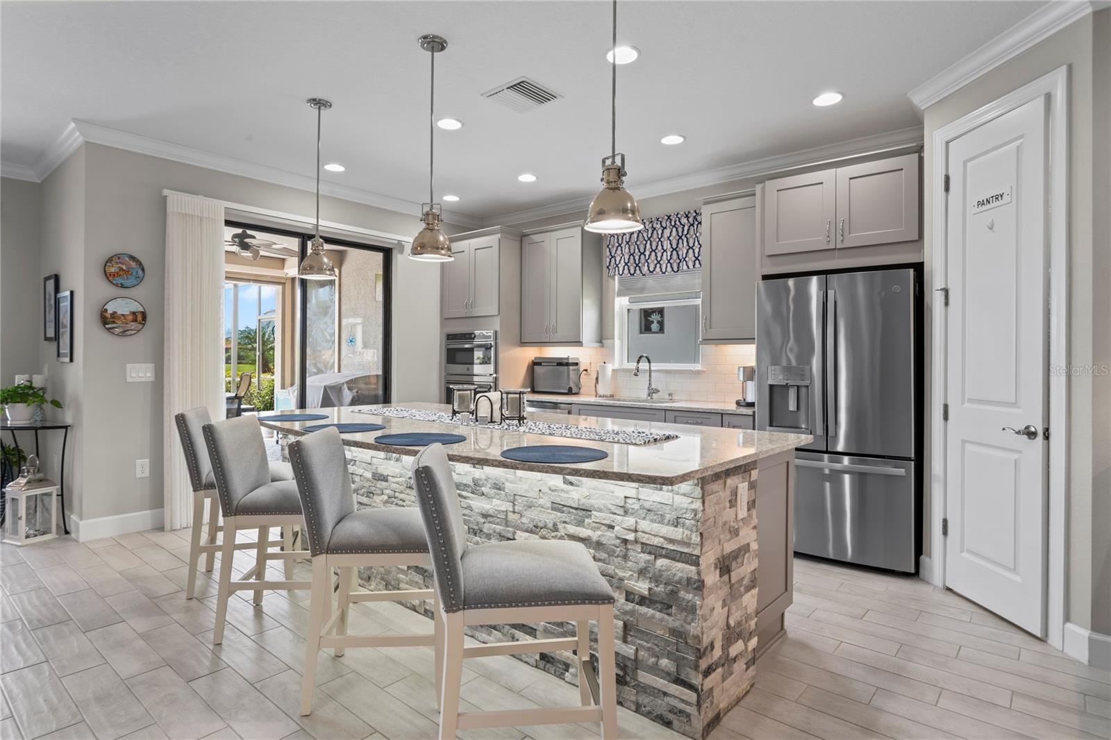 Kitchen 10 ft Island quartz with stone accent