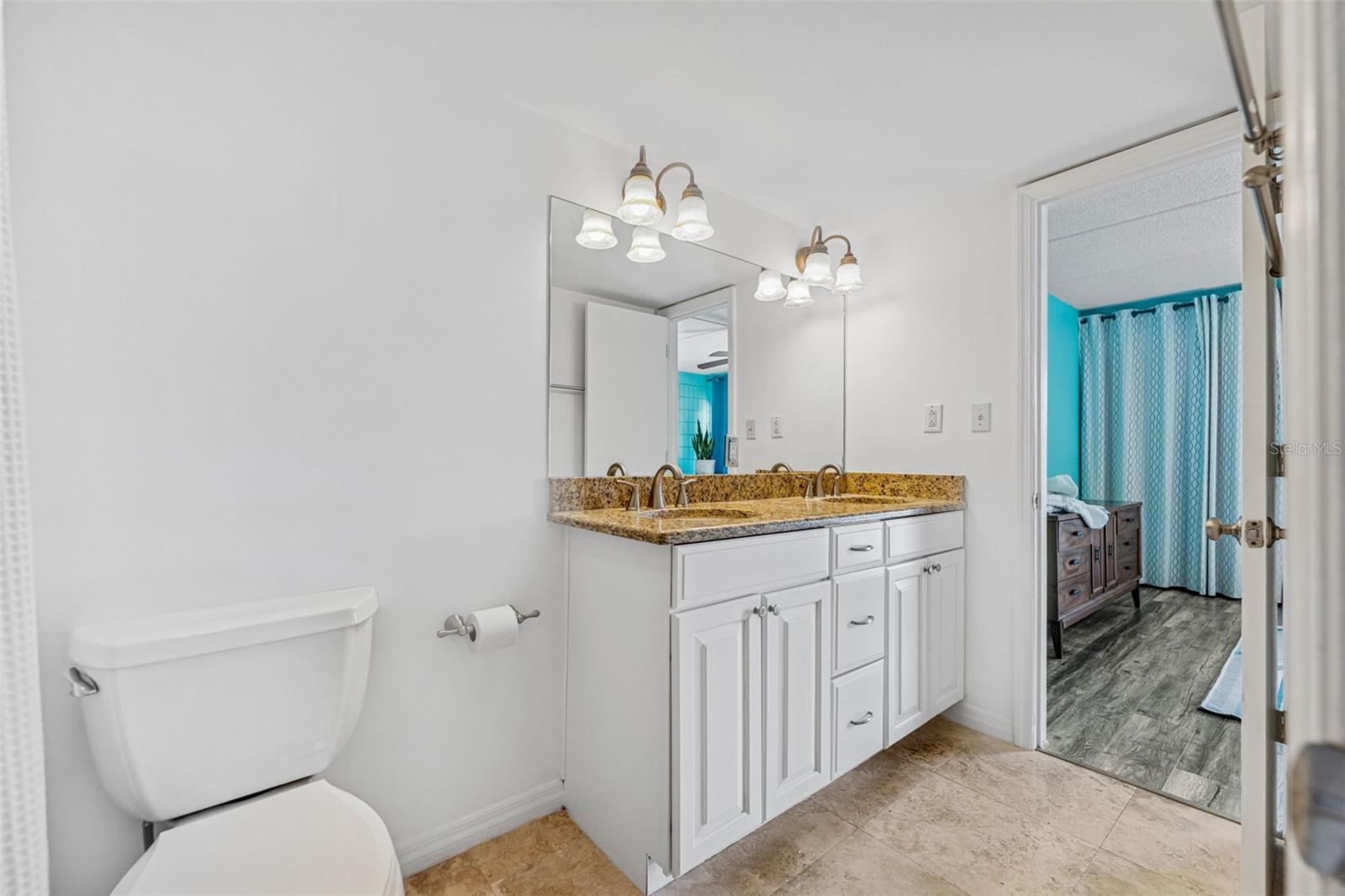 Primary Suite Bathroom