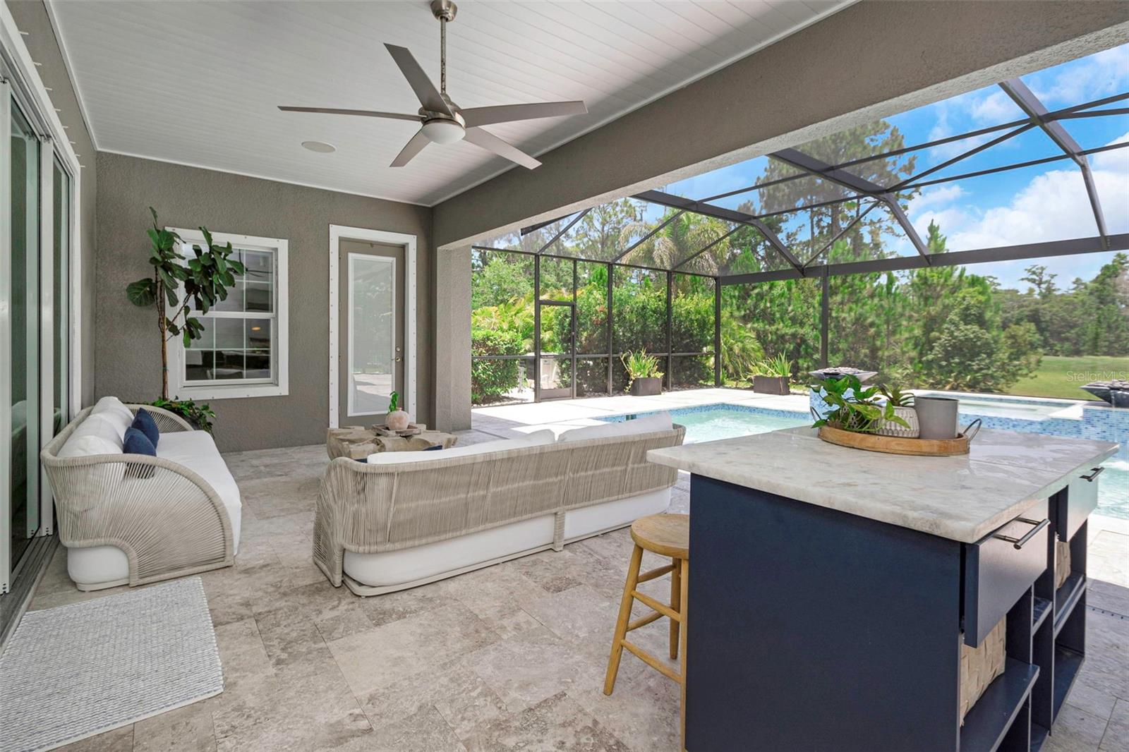 Outdoor Living Room & Kitchen