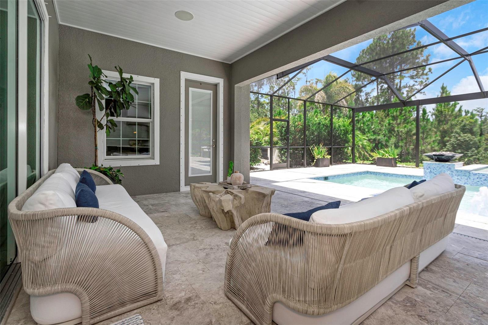 Outdoor Living Room - Perfect for Entertaining!