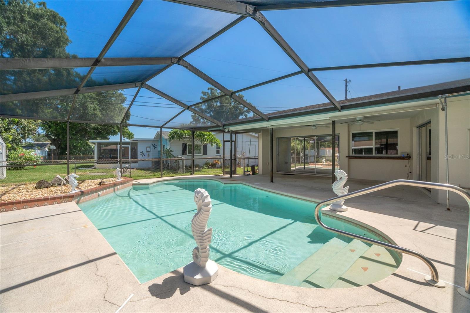 15,000 gallon pool