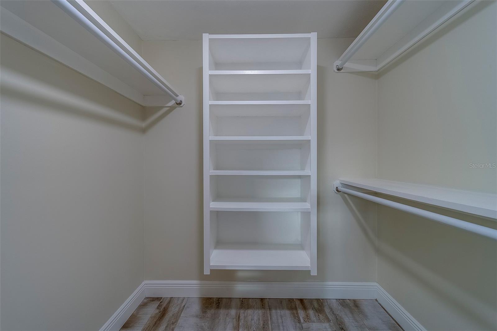 Walk in closet Master