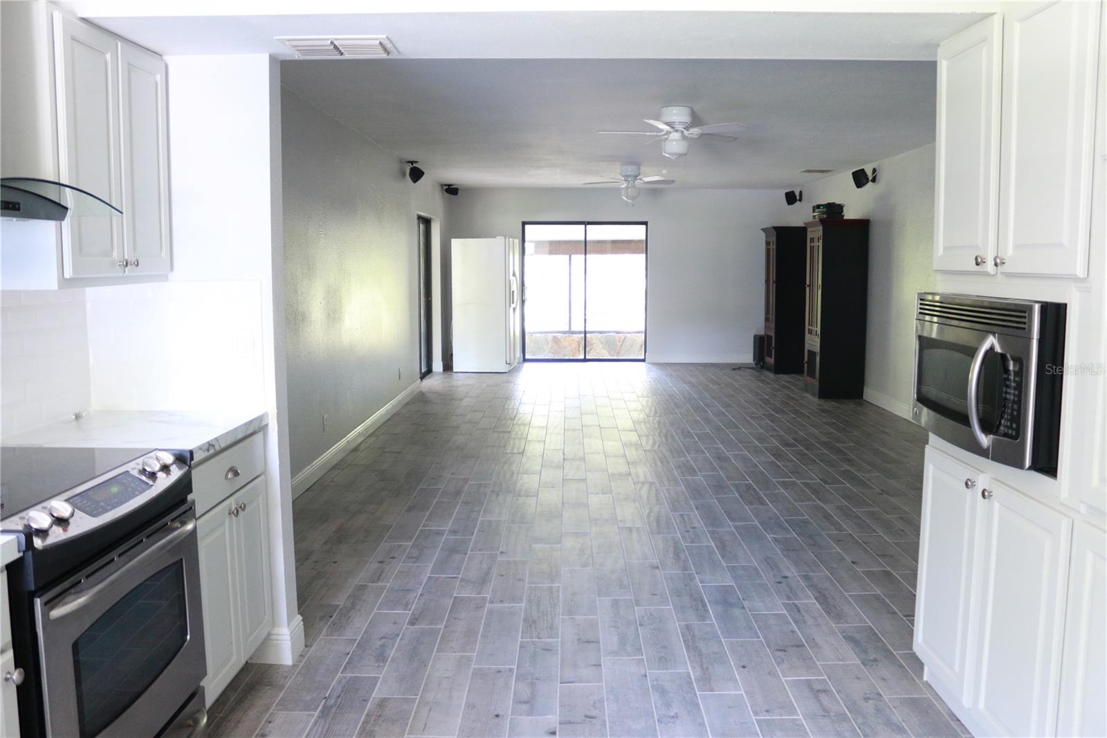 KITCHEN AND GREAT ROOM