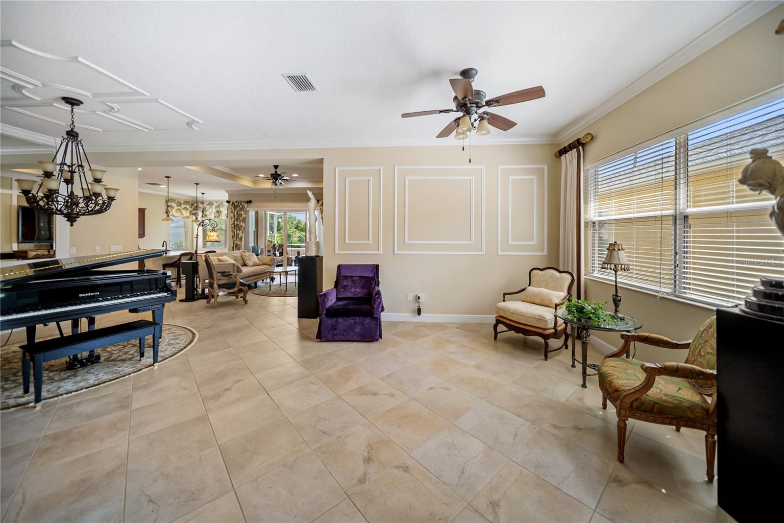 Formal living/dining