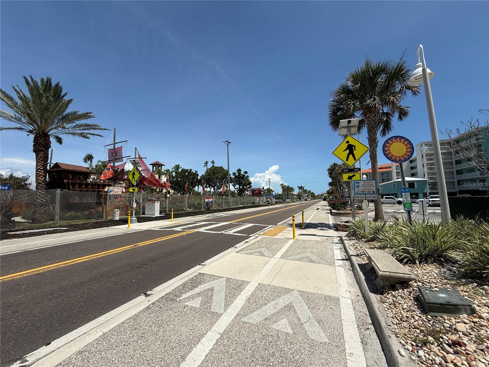 Beach Trolley stop at beach access