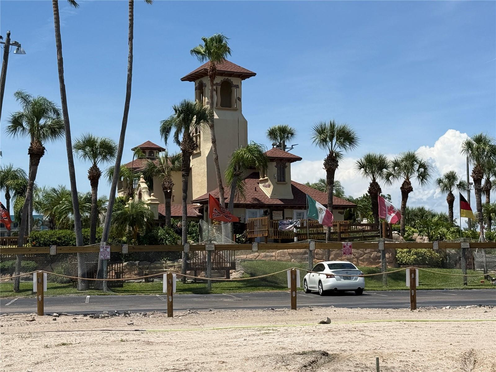 Smugglers Cove Adventure mini golf
