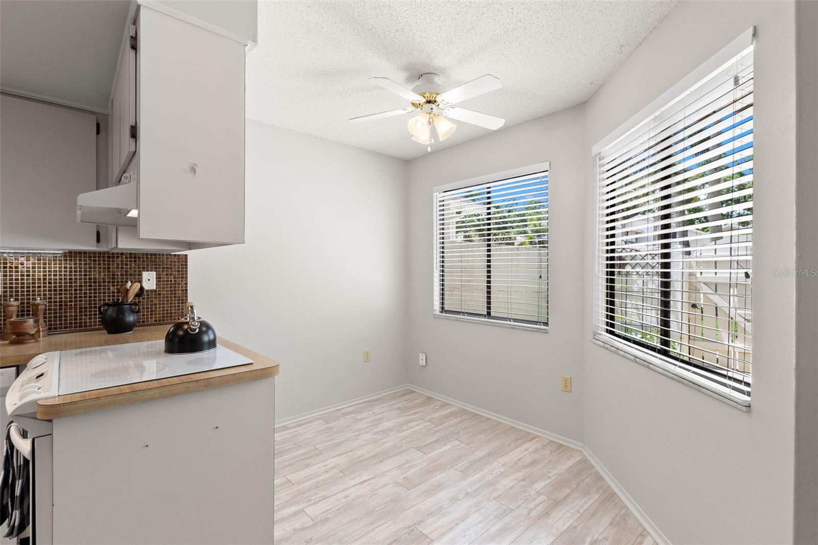 Breakfast nook