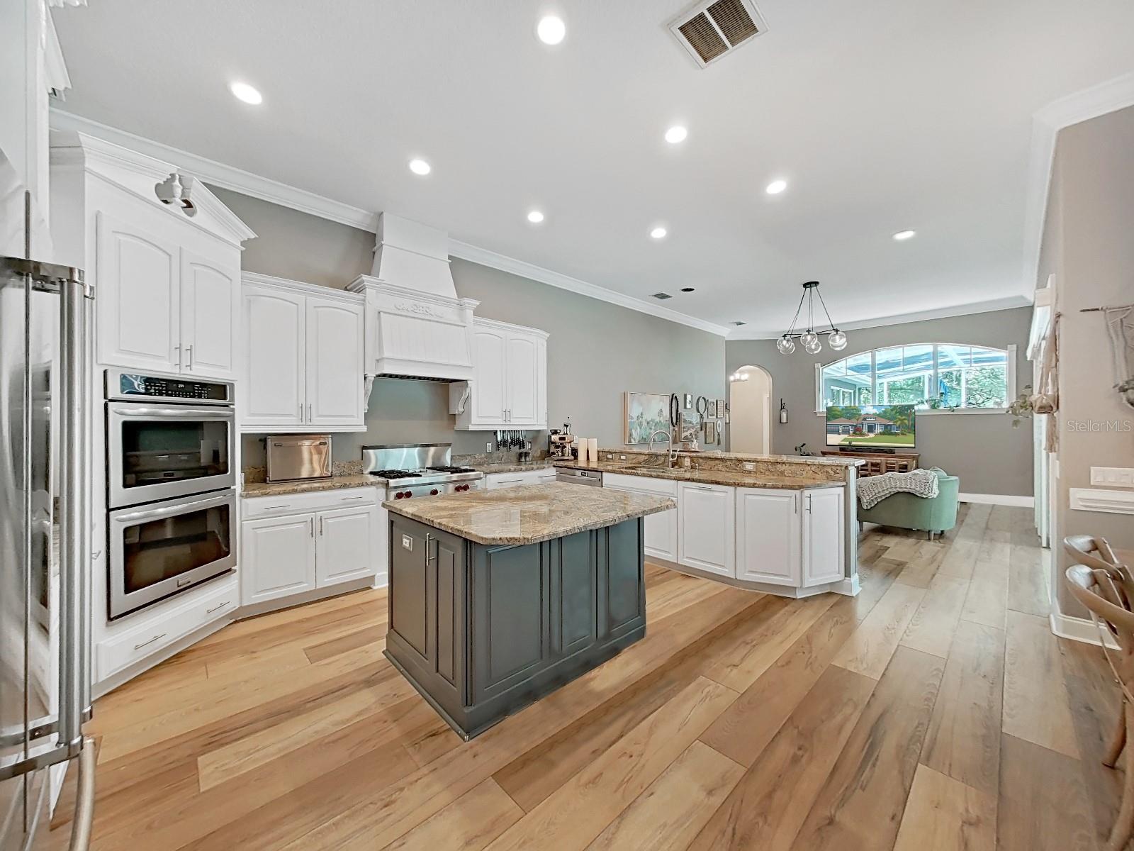 Beautiful and Functional Kitchen