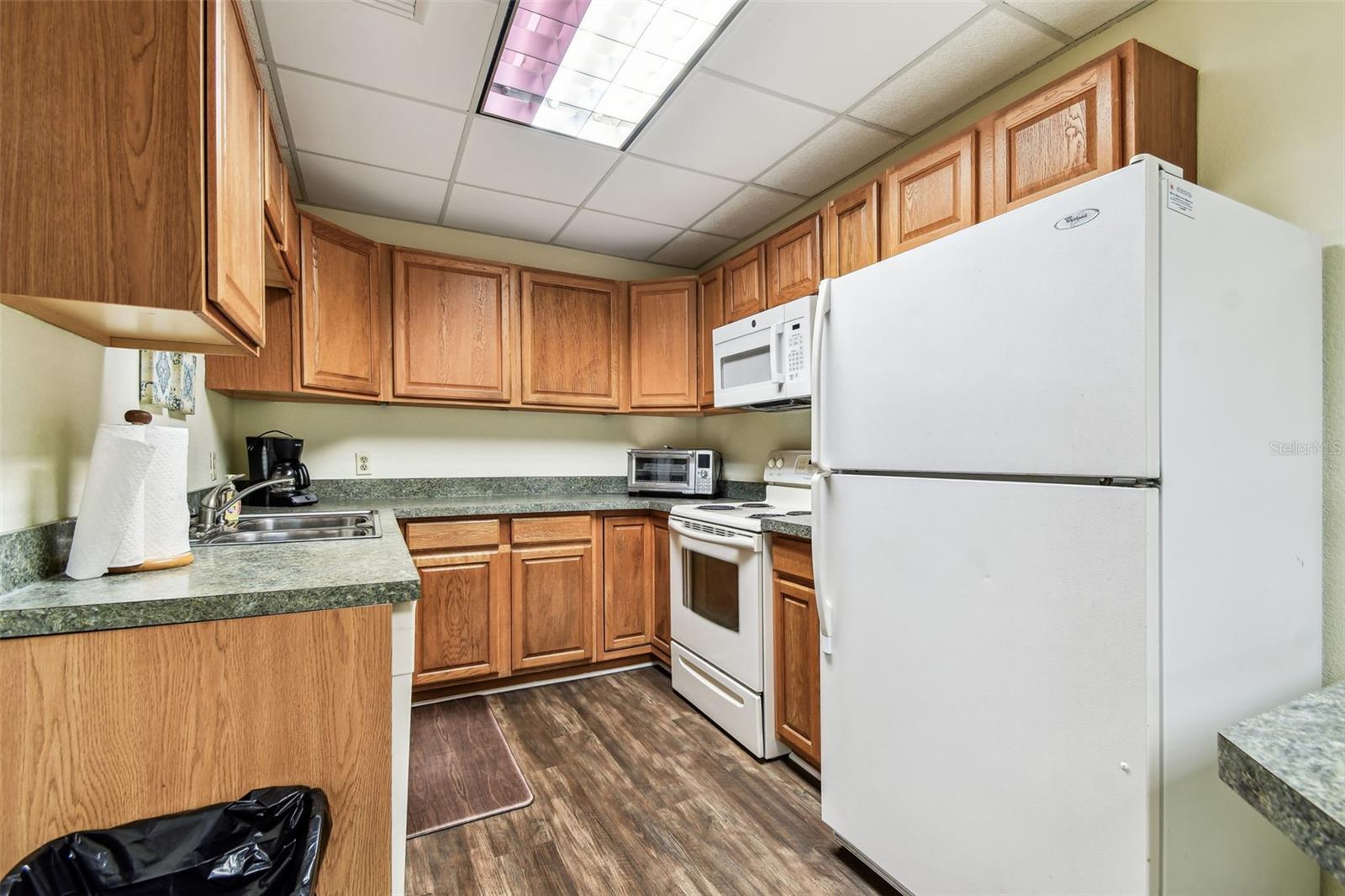 Community Room with full kitchen for entertaining