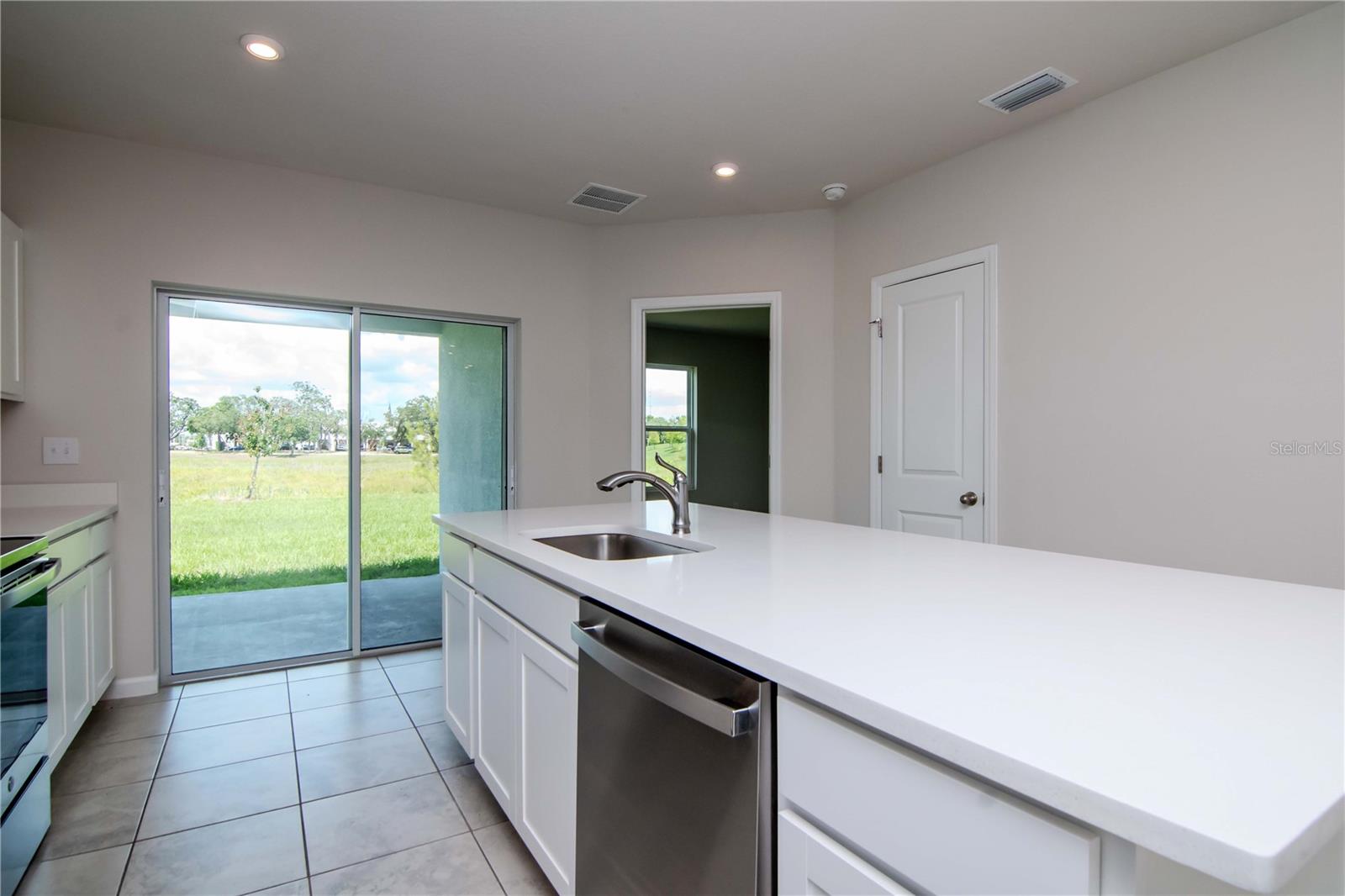 These stone countertops are gorgeous!