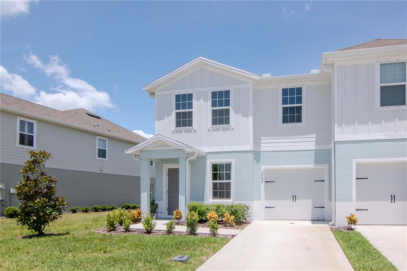What a gorgeous home to welcome friends and family to!
