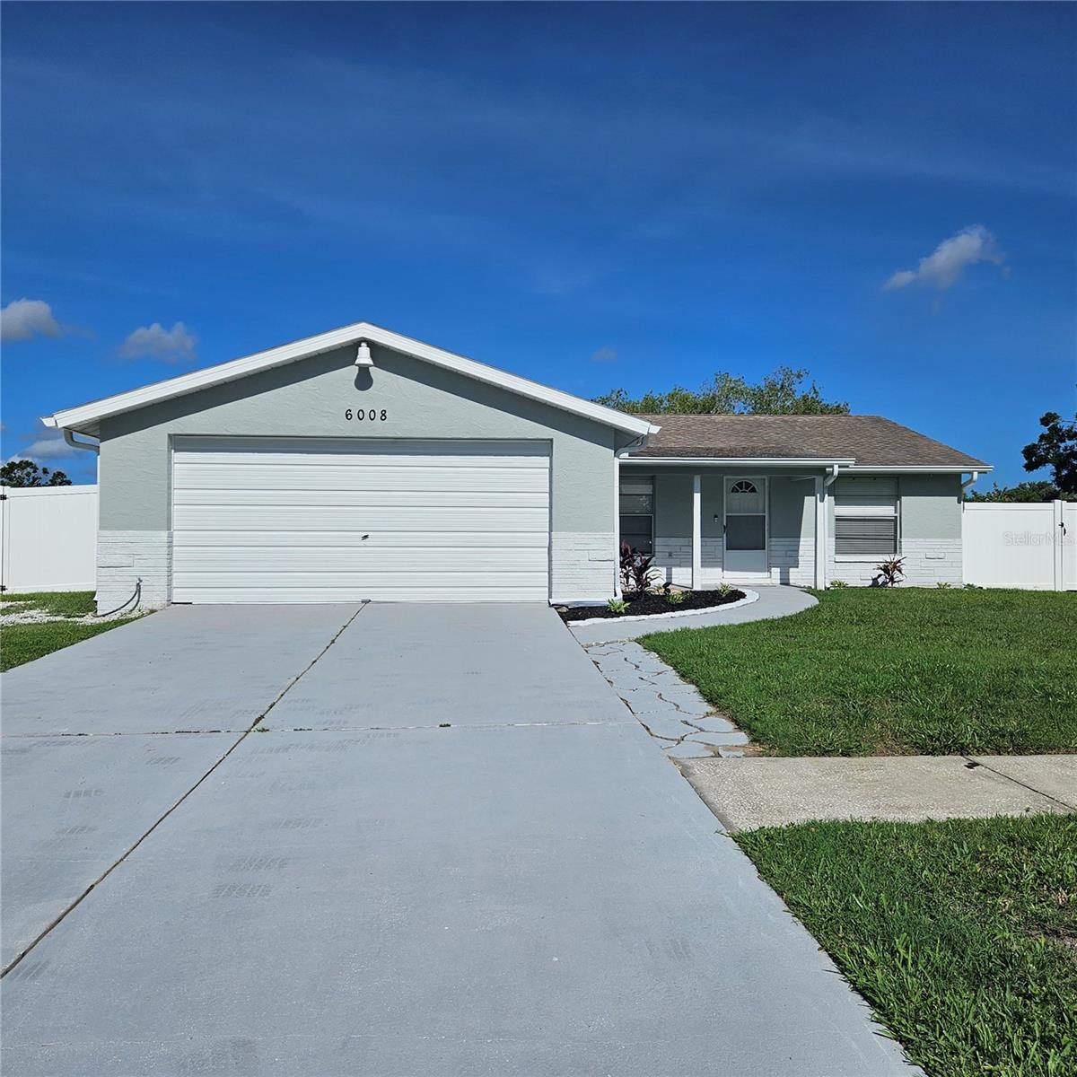6008 Firefly Ln