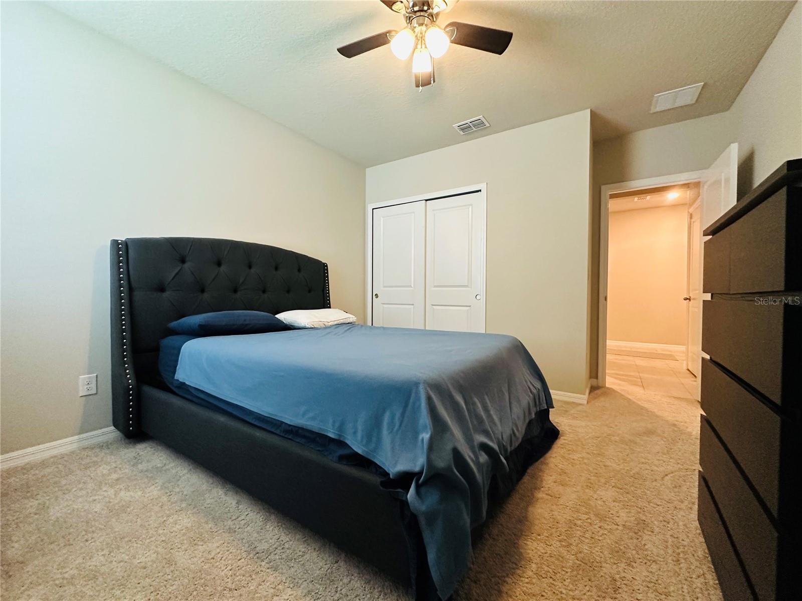 2nd bedroom
