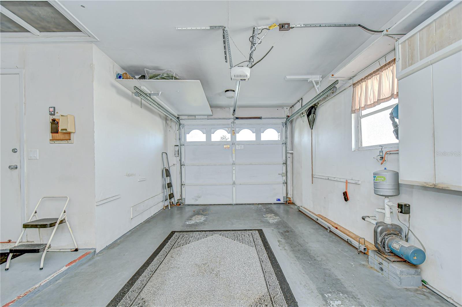 Attached 1 car garage